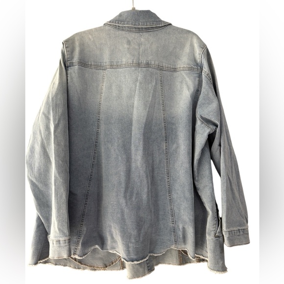 LOGO by Lori Goldstein Frayed Hem Denim Jacket Light Wash Sz 24W - Picture 6 of 6